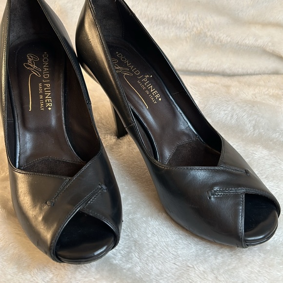 Donald J. Pliner Peep Toe Shoes Size 6.5 - Picture 9 of 9